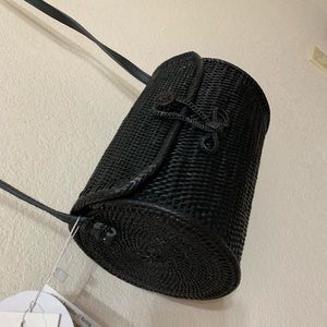 NWT Francesca’s Black Crossbody